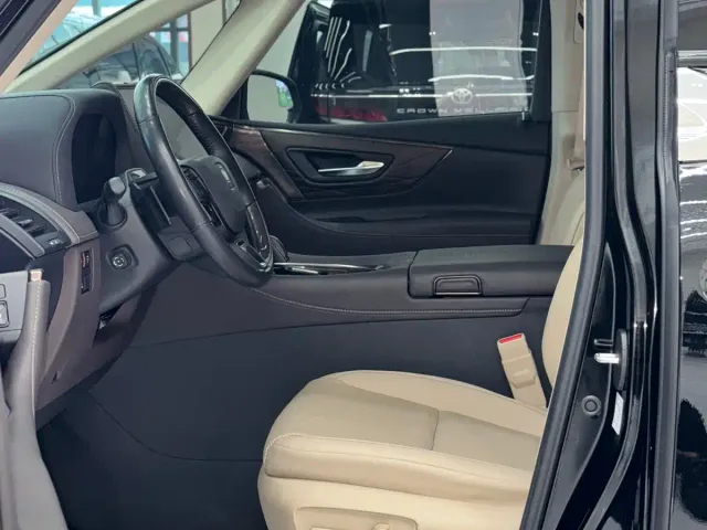 Toyota Vellfire — Фото автомобиля 4