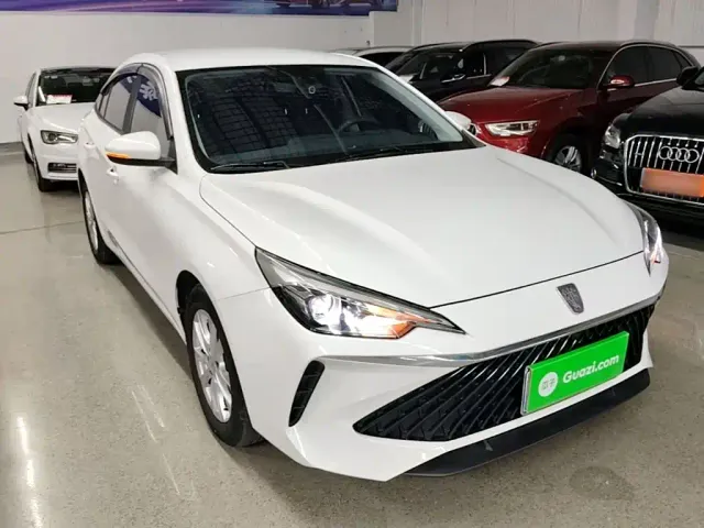 Roewe i5 — Фото автомобиля 3