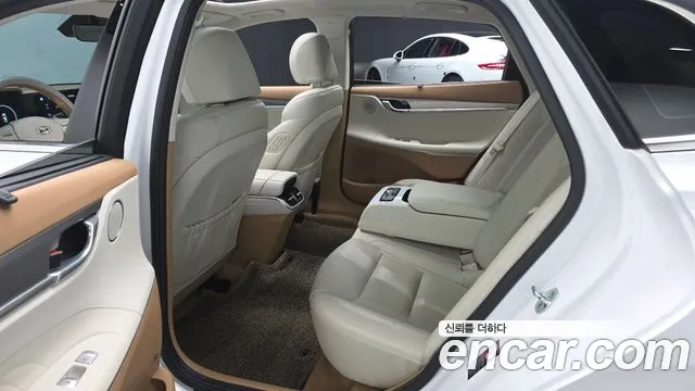 Hyundai Grandeur New — Фото автомобиля 12