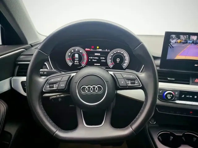 Audi A4L — Фото автомобиля 11