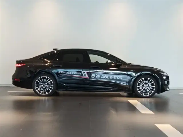 Audi A6L e-tron — Фото автомобиля 3