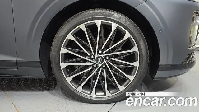 Hyundai Grandeur GN7 — Фото автомобиля 6