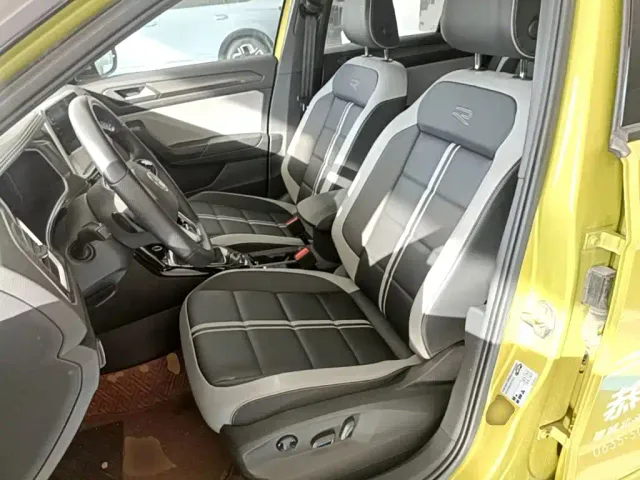 Volkswagen T-Roc — Фото автомобиля 14
