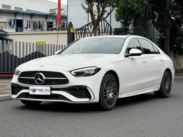 Фотография автомобиля — Mercedes-Benz C-Class
