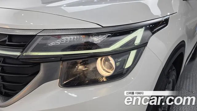 Kia Seltos — Фото автомобиля 7