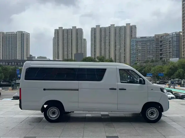 Karry Jiangtun E7 — Фото автомобиля 5
