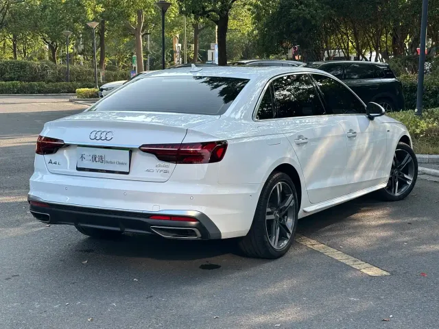 Audi Audi A4L 2022 40 TFSI Luxury Dynamic — Фото автомобиля 7
