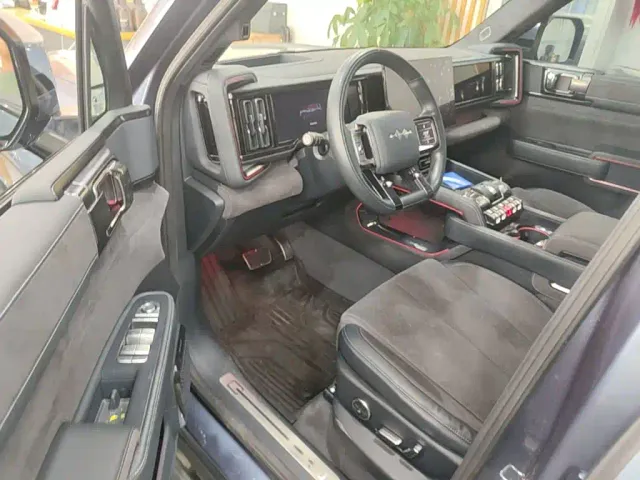 BYD FangChengBao Leopard 5 — Фото автомобиля 15