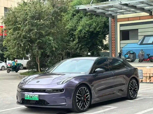 Фотография автомобиля — Zeekr 001