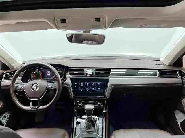 Volkswagen Phideon — Фото автомобиля 5
