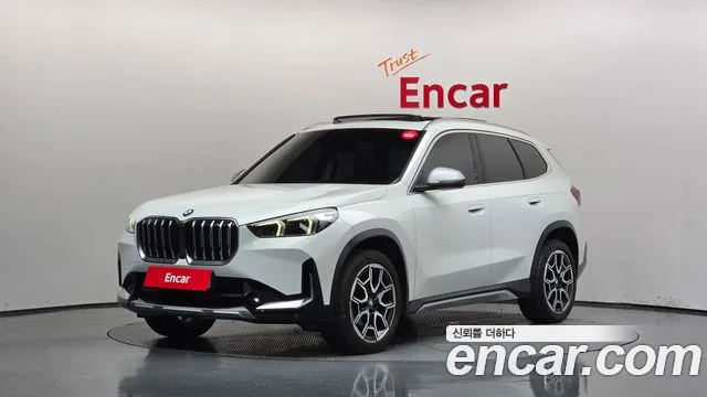 Фотография автомобиля — BMW X1 U11