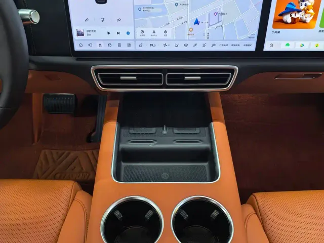 Li Auto L9 — Фото автомобиля 7