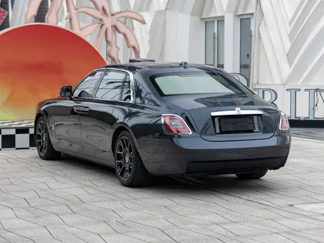 Rolls-Royce Ghost — Фото автомобиля 6