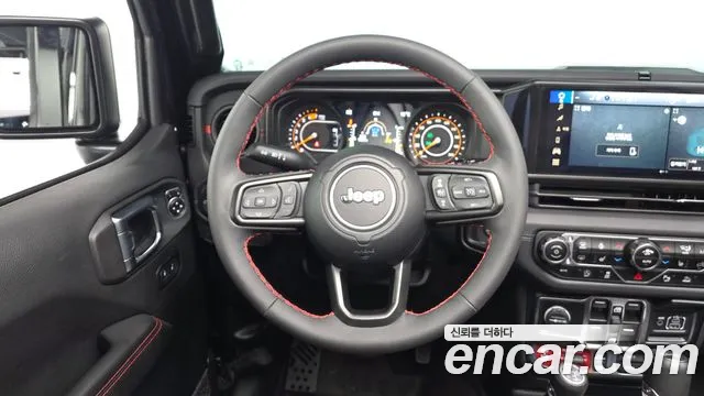Jeep Wrangler — Фото автомобиля 18