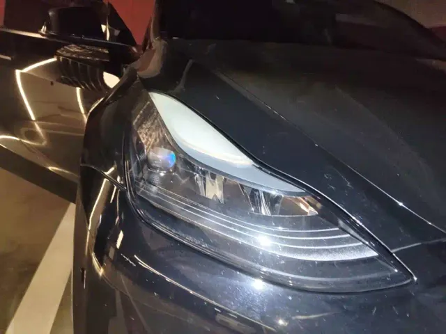Tesla Model Y — Фото автомобиля 7