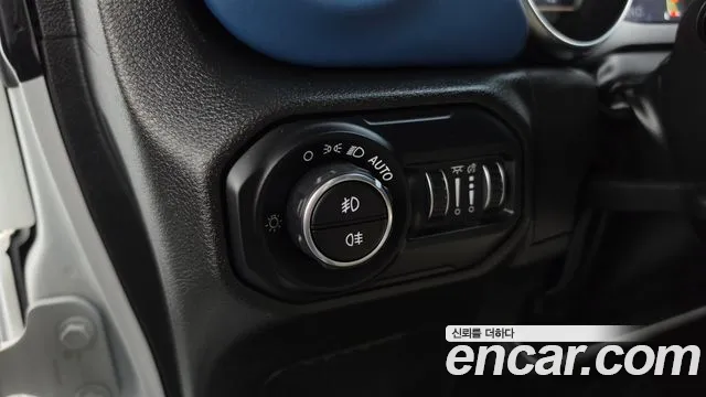 Jeep Wrangler JL — Фото автомобиля 25