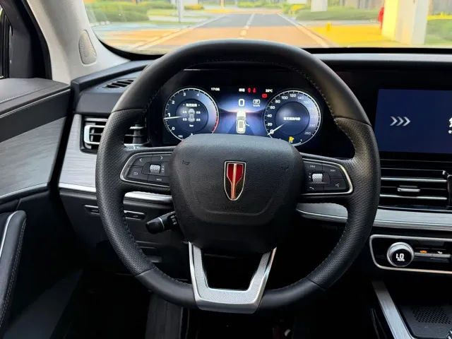 Hongqi HS5 — Фото автомобиля 13