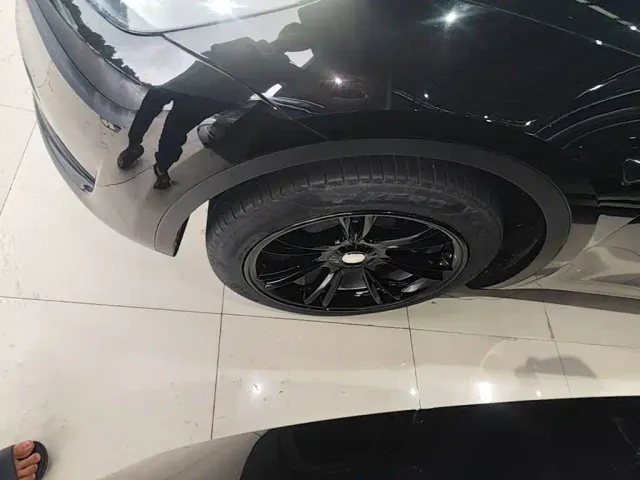 Tesla Model Y — Фото автомобиля 24