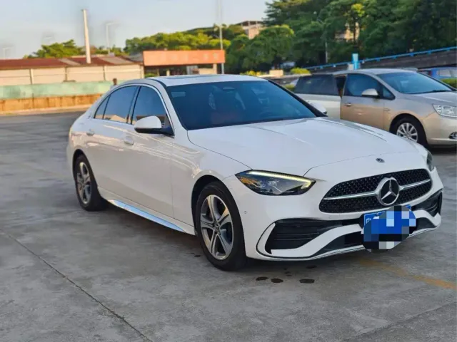 Mercedes-Benz C-Class — Фото автомобиля 3