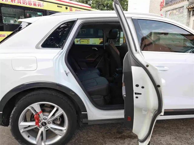 Audi Q3 — Фото автомобиля 14