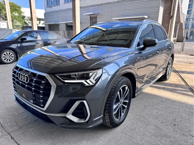 Фотография автомобиля — Audi Q3