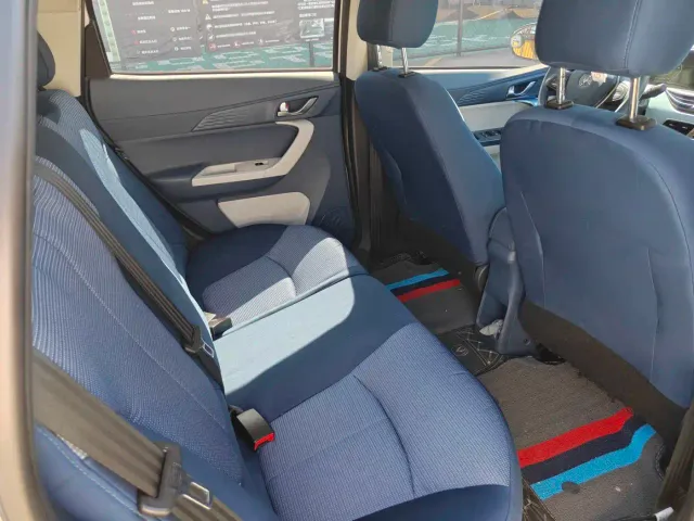 Changan Benben E-Star — Фото автомобиля 12