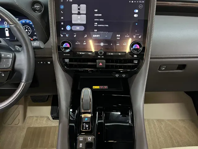 Toyota Alphard — Фото автомобиля 18