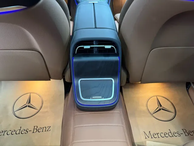 Mercedes-Benz E-Class — Фото автомобиля 13