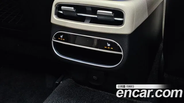Genesis GV70 2.5T Бензин 2WD — Фото автомобиля 16