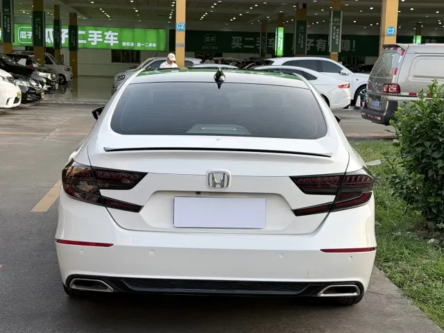 Honda Accord — Фото автомобиля 14