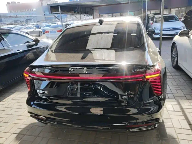 Hongqi H5 — Фото автомобиля 5