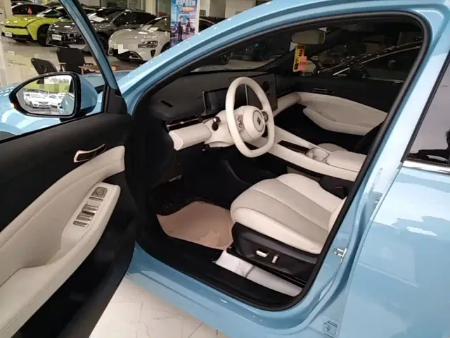 Baojun Yunhai — Фото автомобиля 14