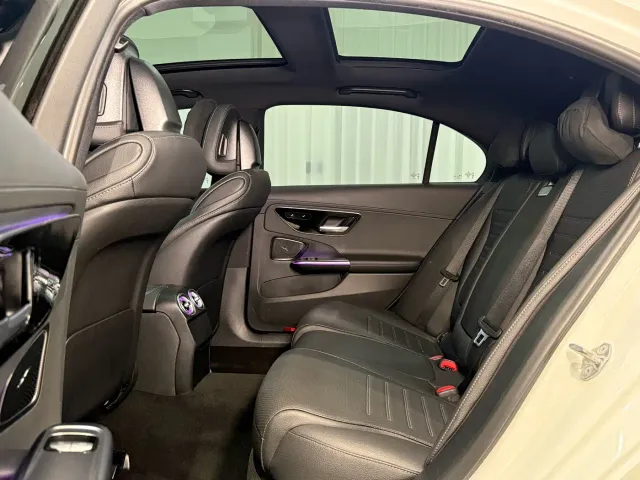 Mercedes-Benz C-Class — Фото автомобиля 16