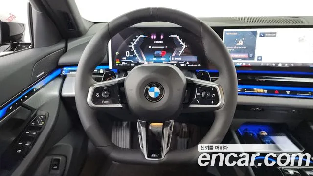 BMW 5 Series G60 — Фото автомобиля 16