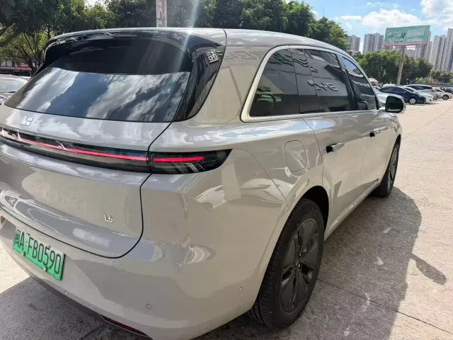 Li Auto L6 — Фото автомобиля 8