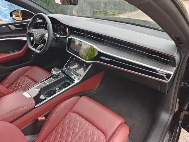 Audi A7L — Фото автомобиля 20