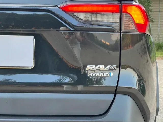 Toyota RAV4 — Фото автомобиля 13