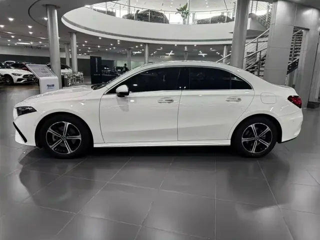 Mercedes-Benz A-Class — Фото автомобиля 2