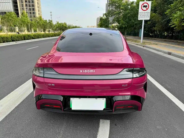 Xiaomi SU7 — Фото автомобиля 8