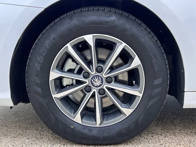 BYD Qin PLUS — Фото автомобиля 9