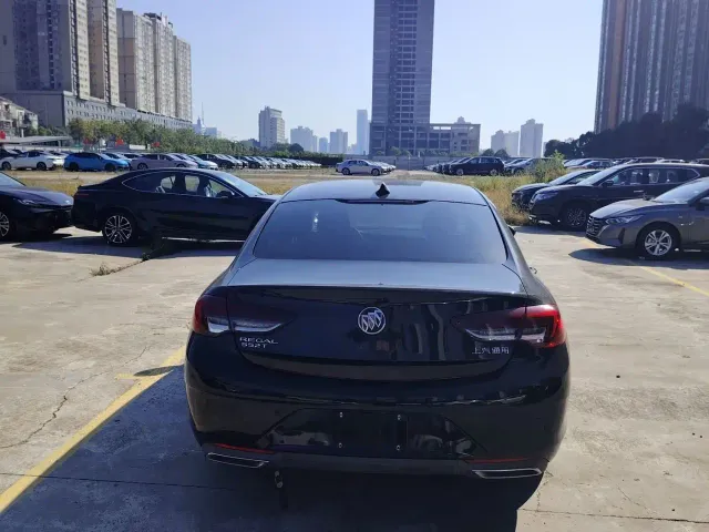 Buick Regal — Фото автомобиля 8