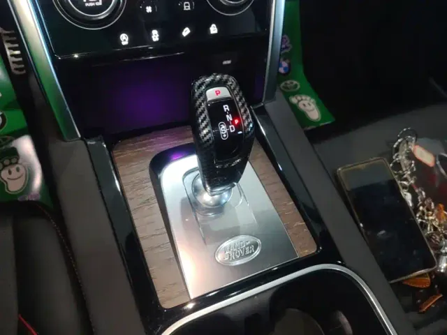 Land Rover Discovery Sport — Фото автомобиля 13
