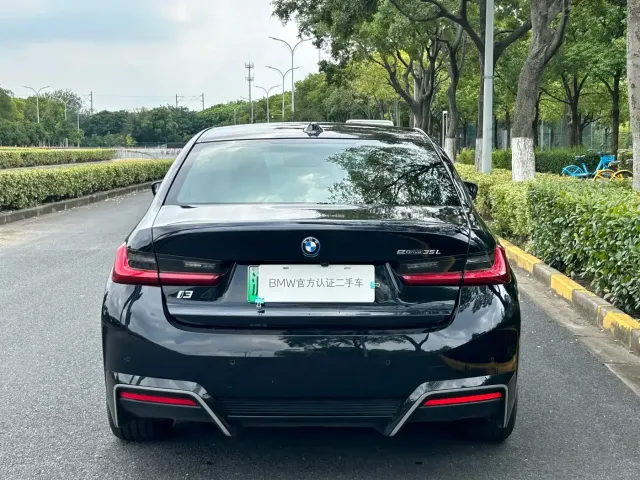 BMW i3 — Фото автомобиля 4