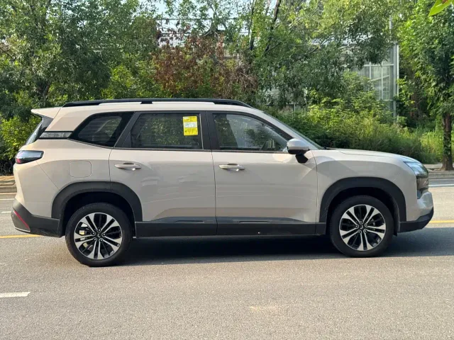 Wuling Starlight 560 — Фото автомобиля 9