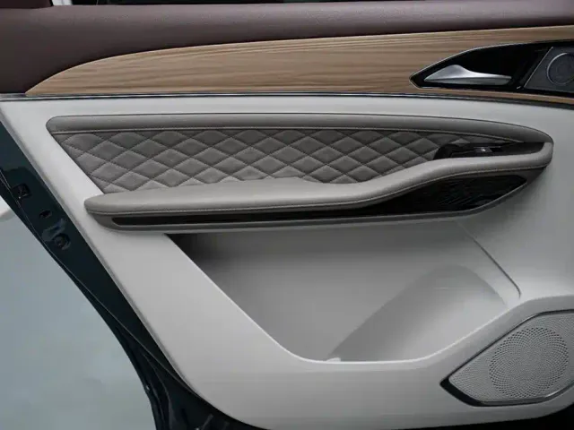 Forthing Yacht — Фото автомобиля 15