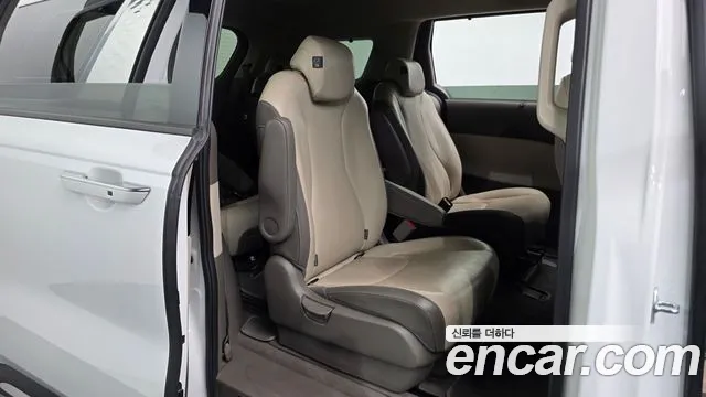 Kia Carnival 4th Gen — Фото автомобиля 12