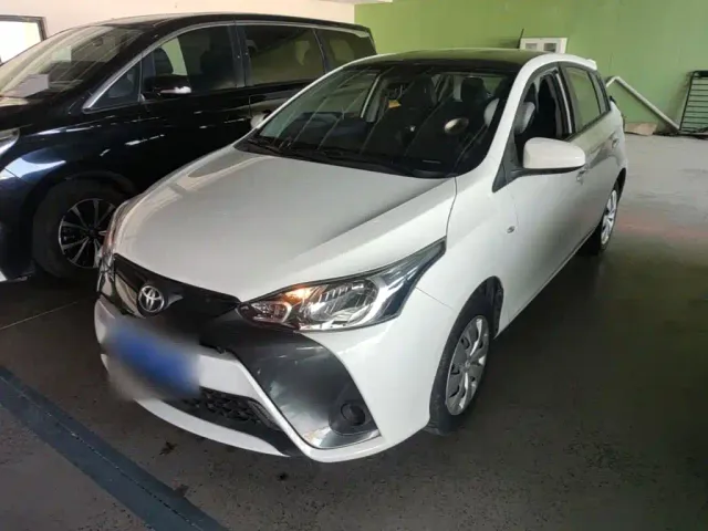 Фотография автомобиля — Toyota YARiS L Zhi Xuan