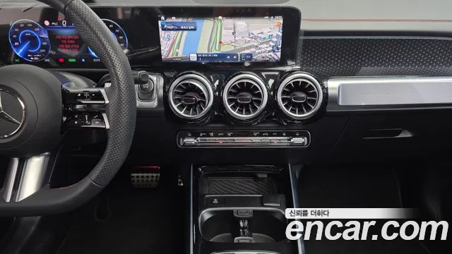 Mercedes-Benz EQB — Фото автомобиля 7