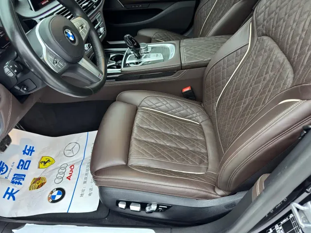BMW 7 Series — Фото автомобиля 13