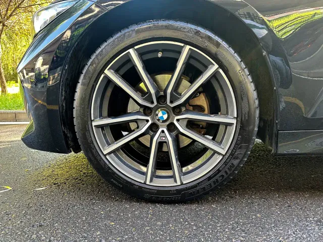 BMW 3 Series — Фото автомобиля 5